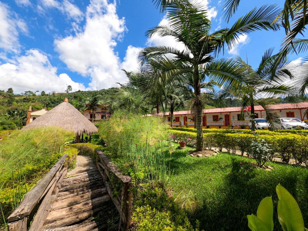 Hosteria El Paraiso Hotel Jardin Exterior photo