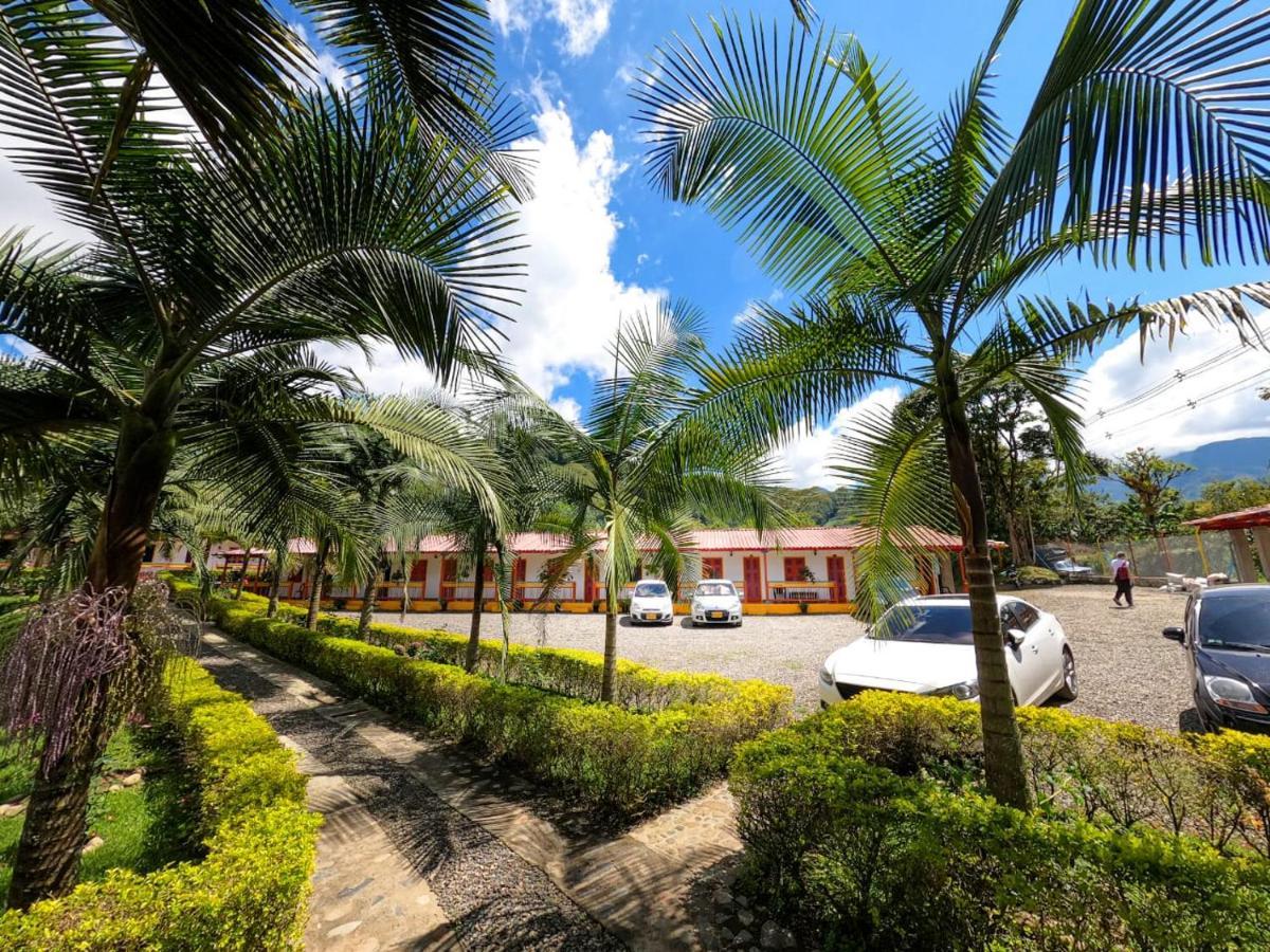 Hosteria El Paraiso Hotel Jardin Exterior photo